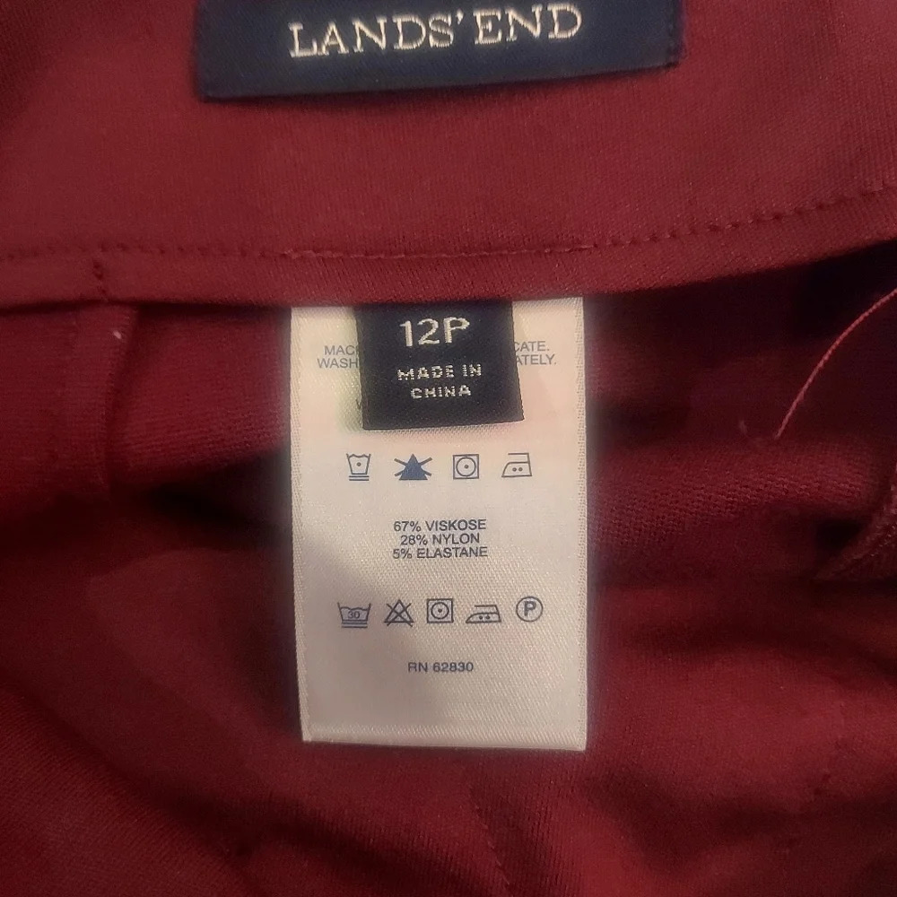 Lands' End Pretty Burgundy Pencil Skirt in Size 12P - Picture 8 of 8